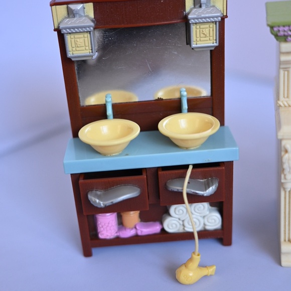 Fisher-Price Loving Family Kitchen and Bathroom Vanity Set- Tested, Sound works! - Picture 7 of 12
